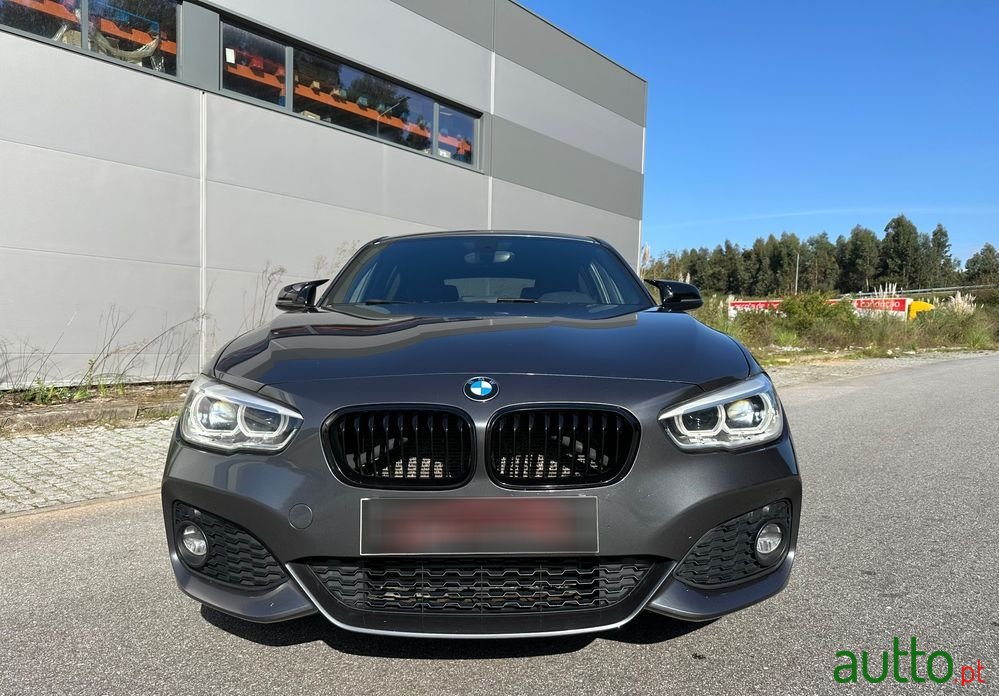 2017' BMW Série 1 D Pack M photo #2