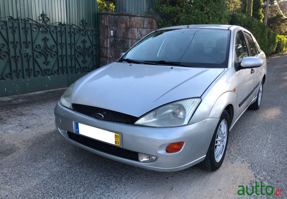 2000' Ford Focus photo #1