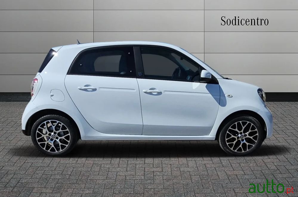 2022' Smart Forfour Passion photo #3