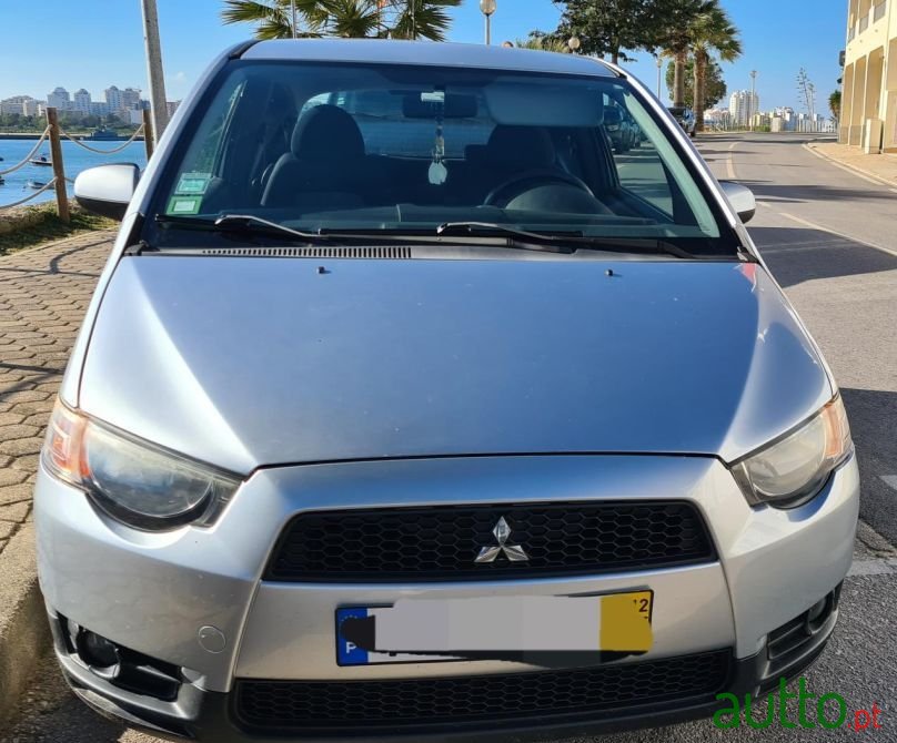 2012' Mitsubishi Colt photo #1