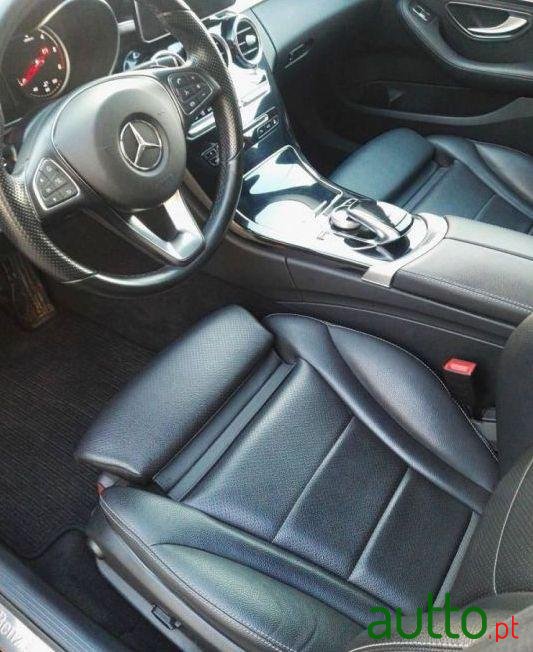 2015' Mercedes-Benz C-220 Bluetec photo #2