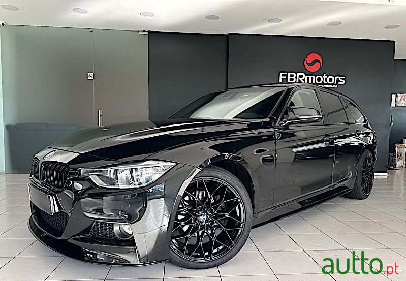 2012' BMW 320 photo #1