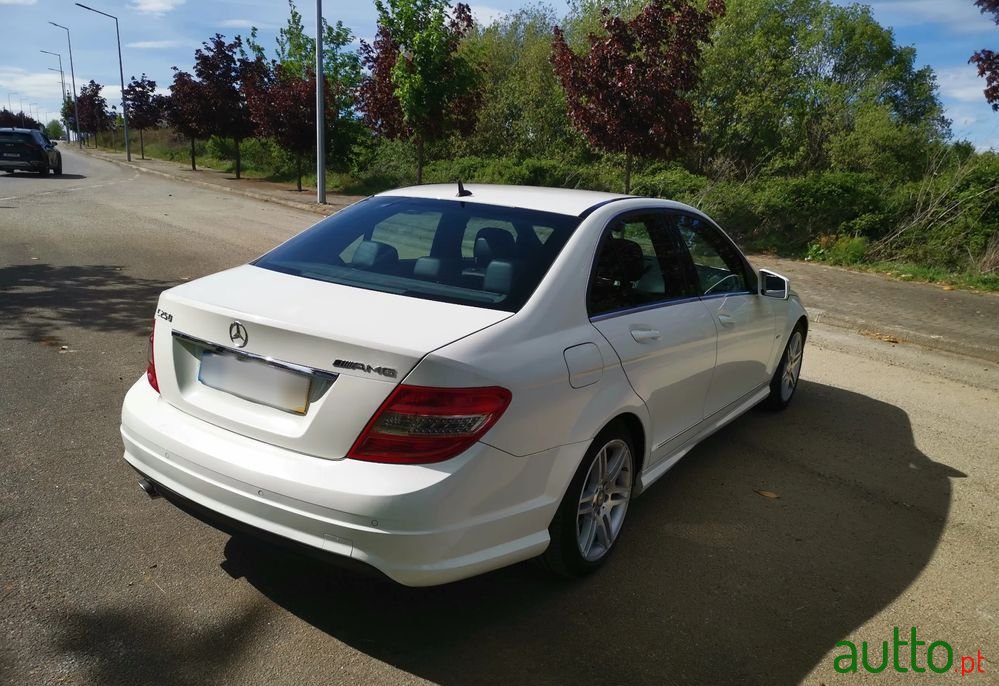 2010' Mercedes-Benz C 250 photo #2