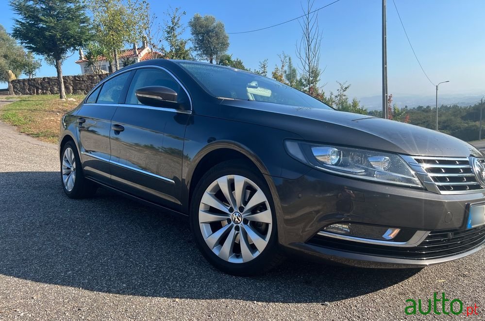 2013' Volkswagen photo #3