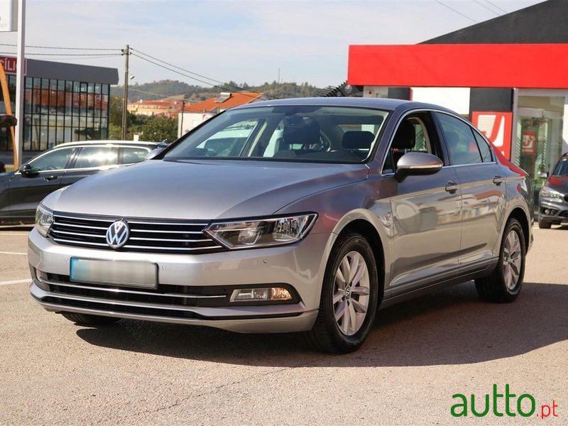 2019' Volkswagen Passat photo #5