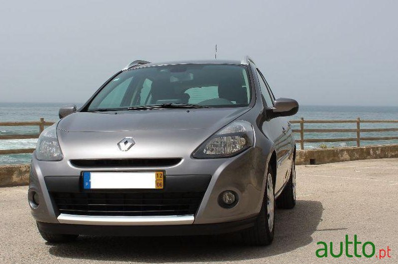 2012' Renault Clio Break photo #3