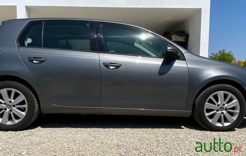 2012' Volkswagen Golf photo #5