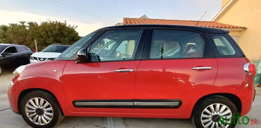 2013' Fiat 500L photo #5