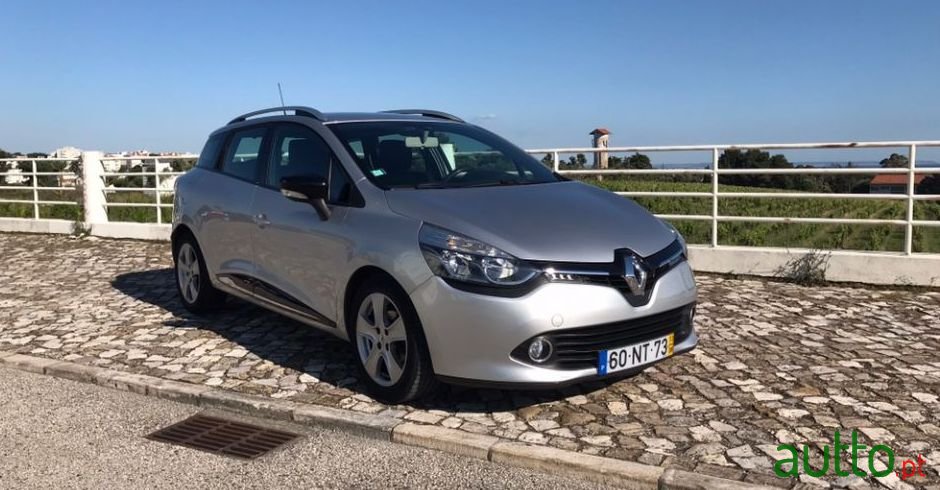 2013' Renault Clio Sport Tourer photo #1