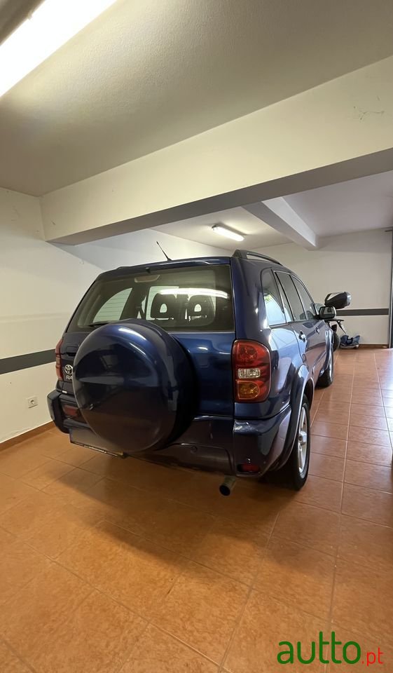 2004' Toyota RAV4 photo #6