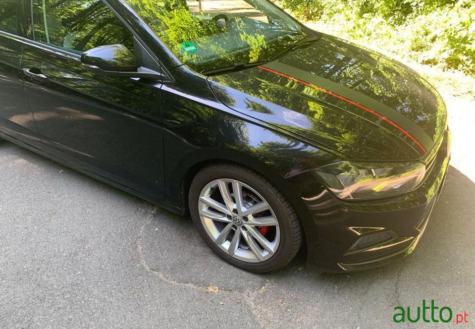 2018' Volkswagen Polo photo #2