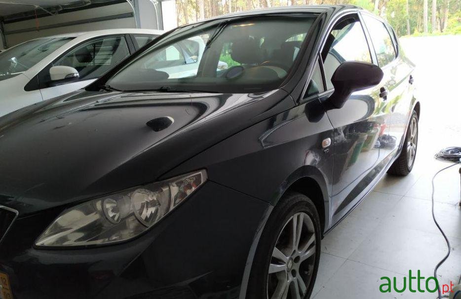 2012' SEAT Ibiza photo #4