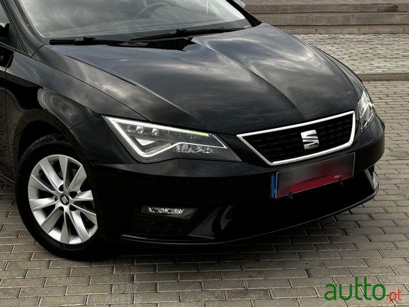 2020' SEAT Leon photo #2