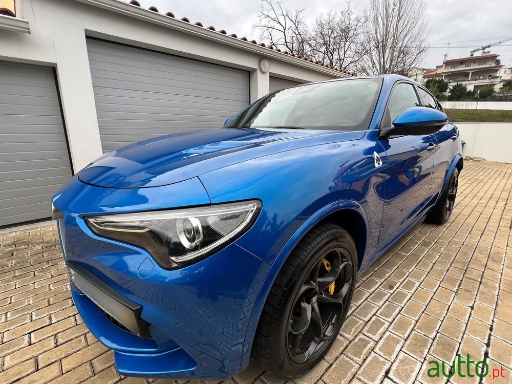 2019' Alfa Romeo Stelvio photo #3