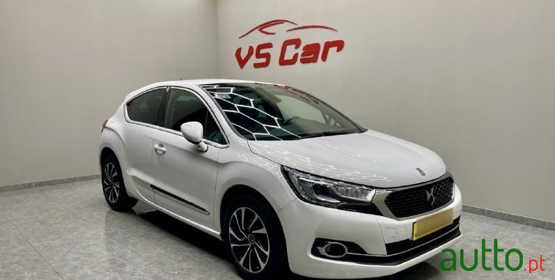 2016' DS Automobiles Ds4 photo #2