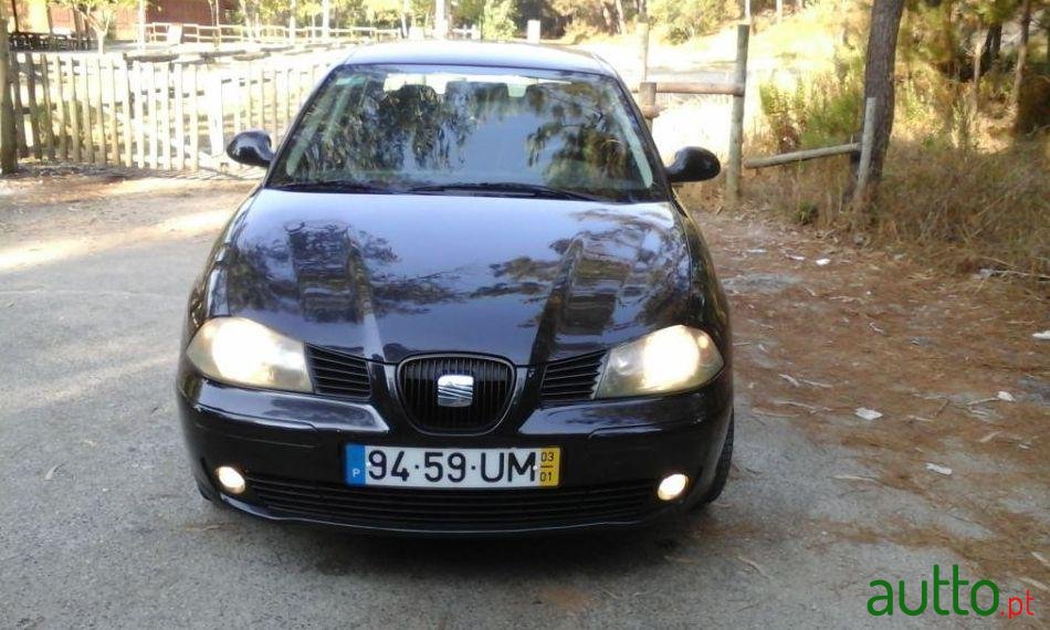 2003' SEAT Cordoba photo #2