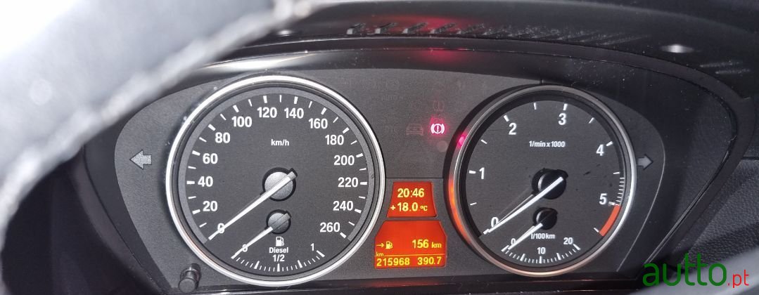 2009' BMW 520 photo #5