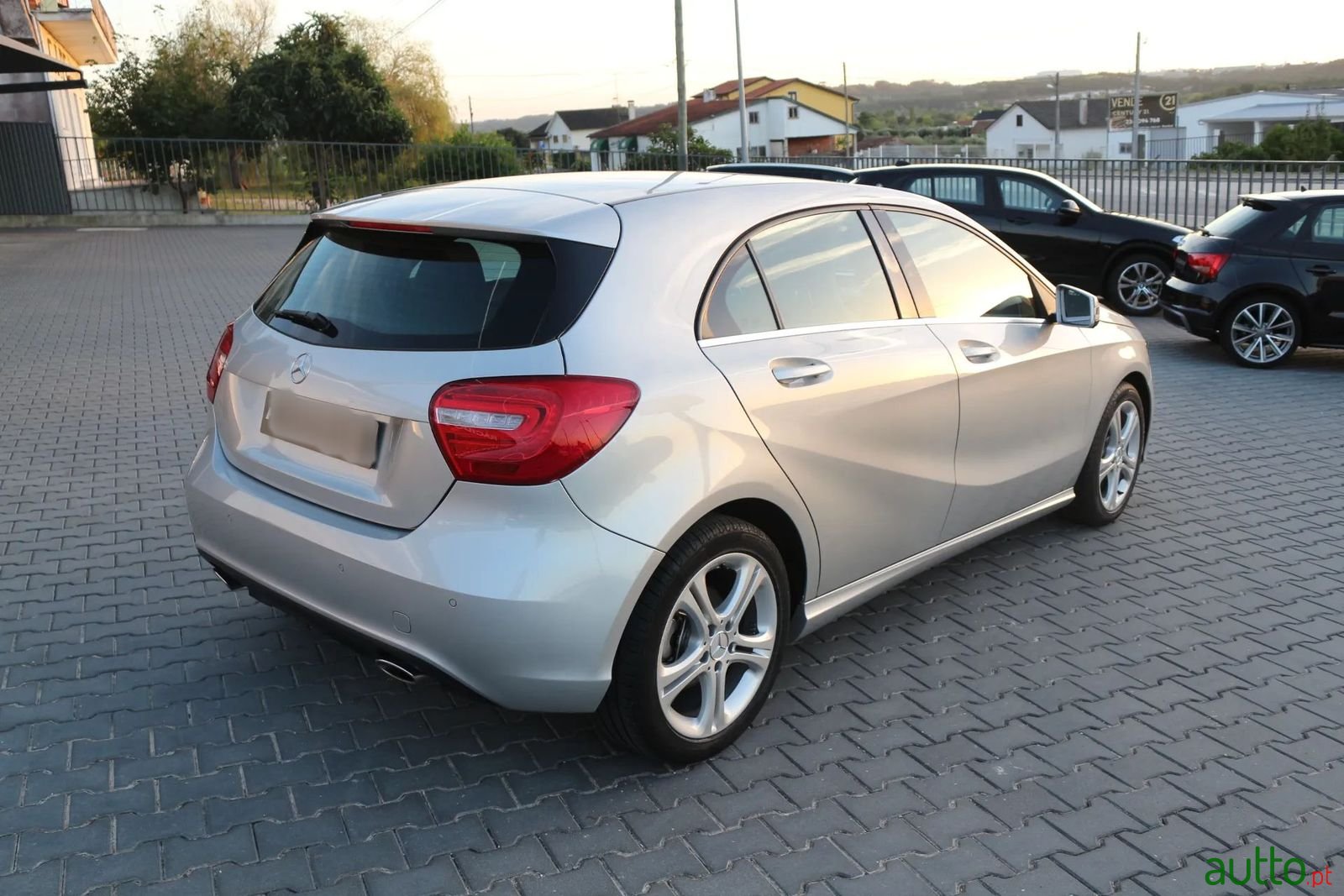 2012' Mercedes-Benz A-180 photo #3