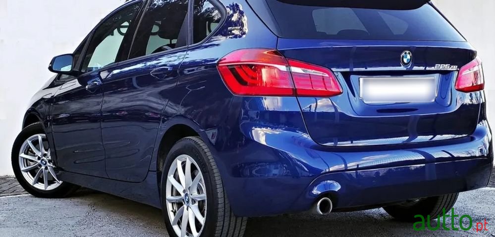 2019' BMW 225Xe Active Tourer Line Sport photo #3