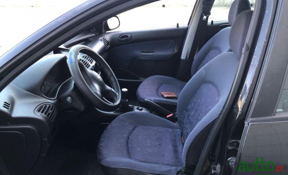 1999' Peugeot 206 1.9D photo #2