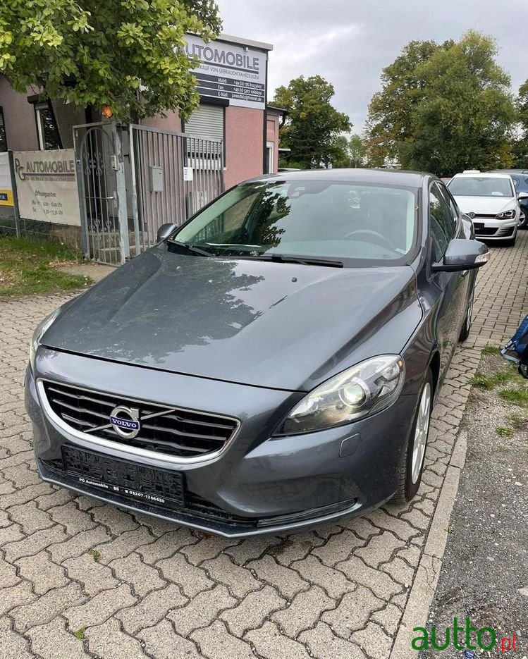 2013' Volvo V40 D2 photo #5