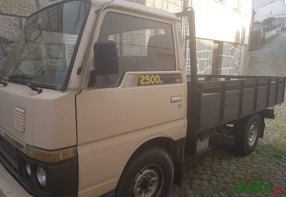 1992' Nissan Cabstar photo #1