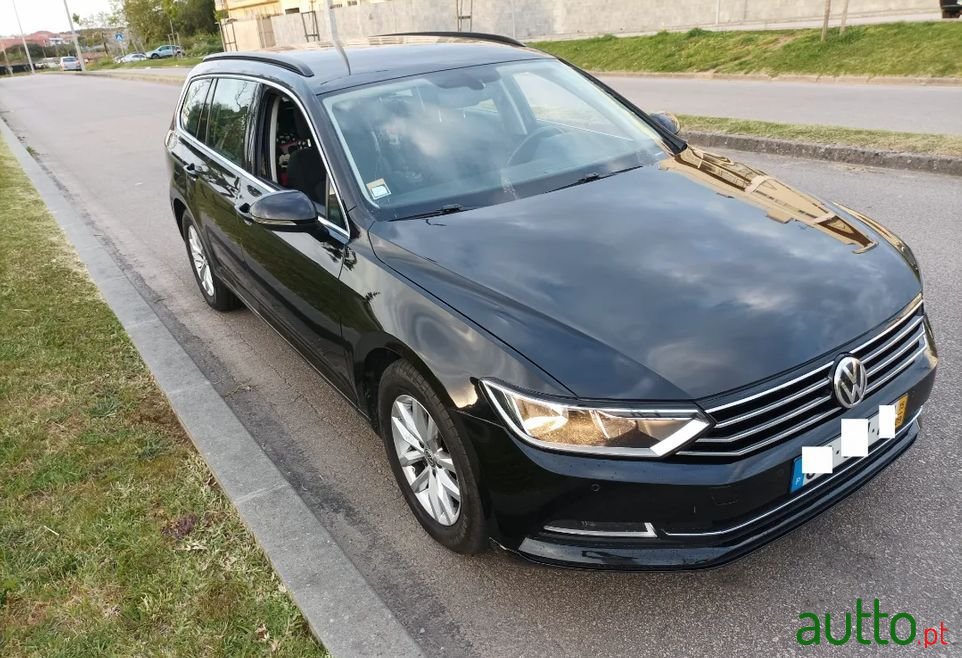 2015' Volkswagen Passat Variant photo #3