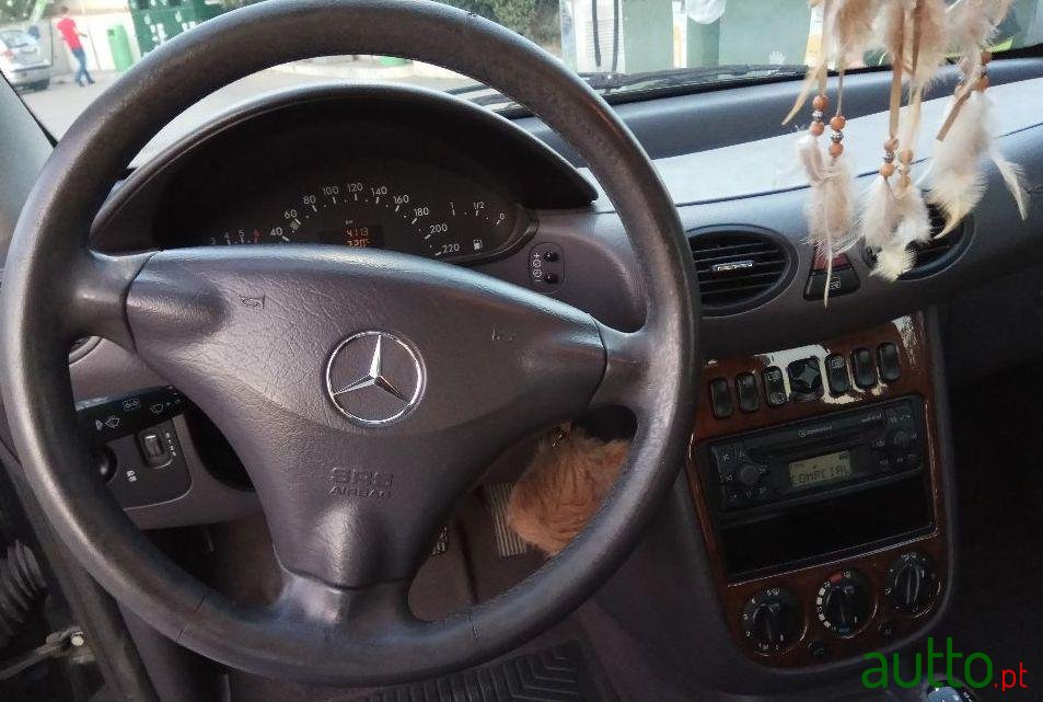 2002' Mercedes-Benz A-140 photo #2