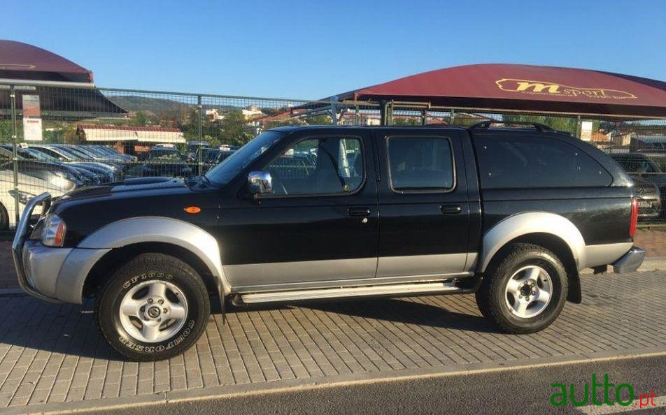 2002' Nissan Navara photo #1