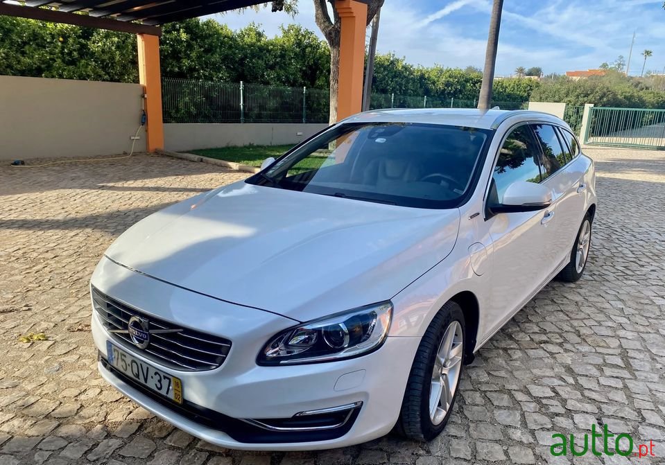 2016' Volvo V60 photo #1