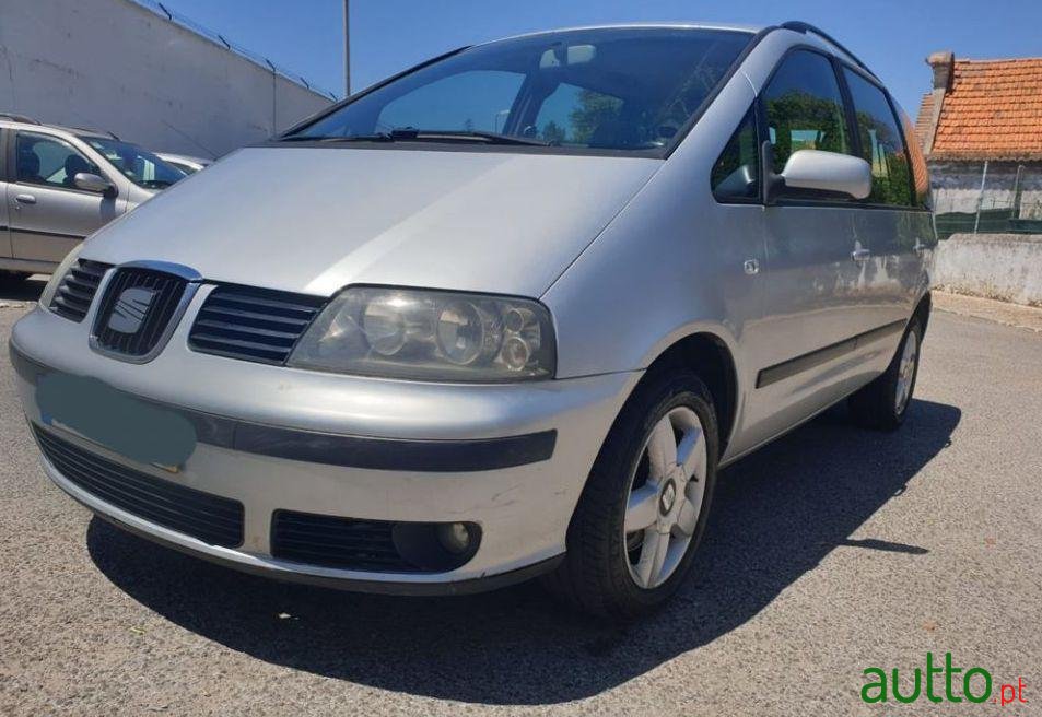 2004' SEAT Alhambra Sport photo #1