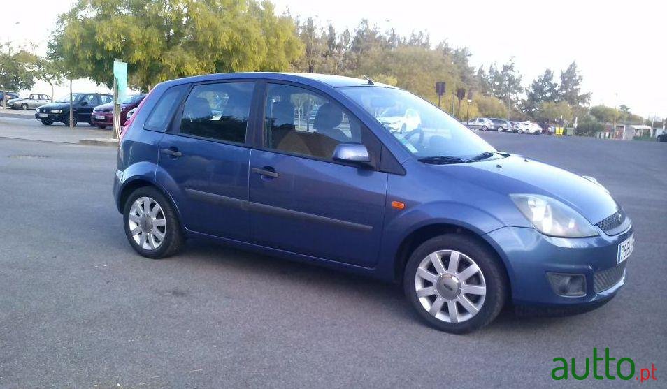 2006' Ford Fiesta photo #1