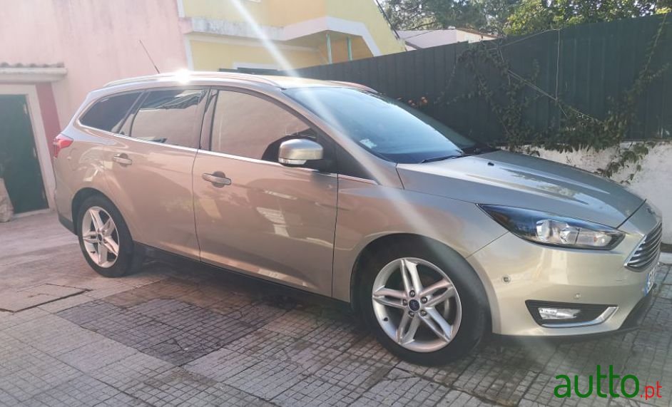 2016' Ford Focus Sw photo #1