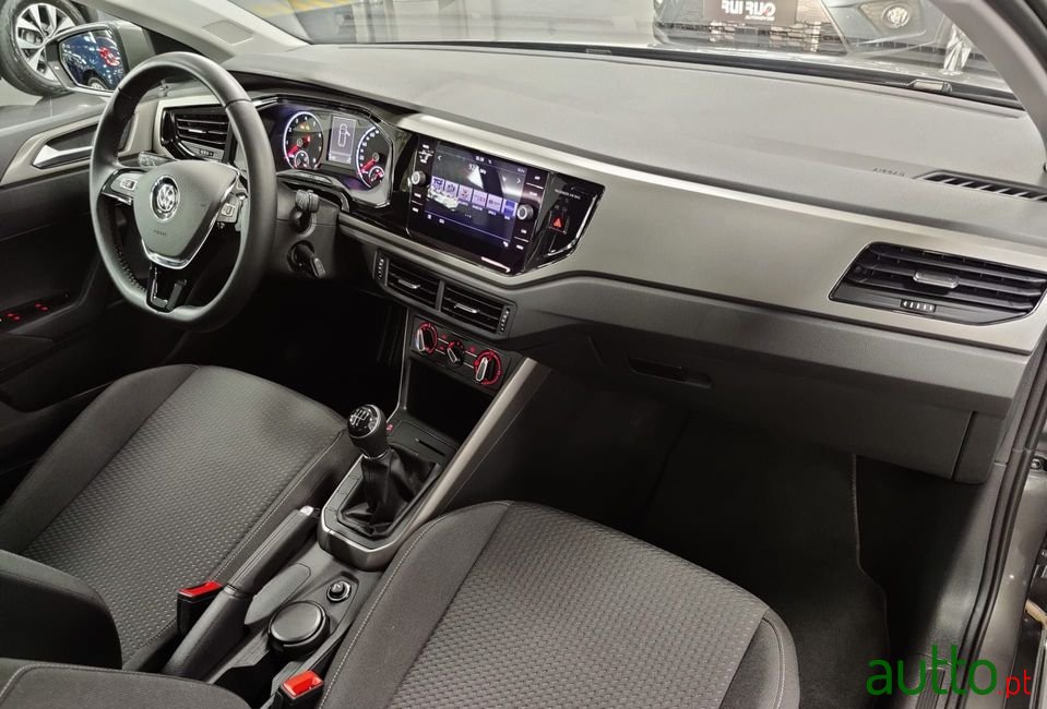 2020' Volkswagen Polo photo #3