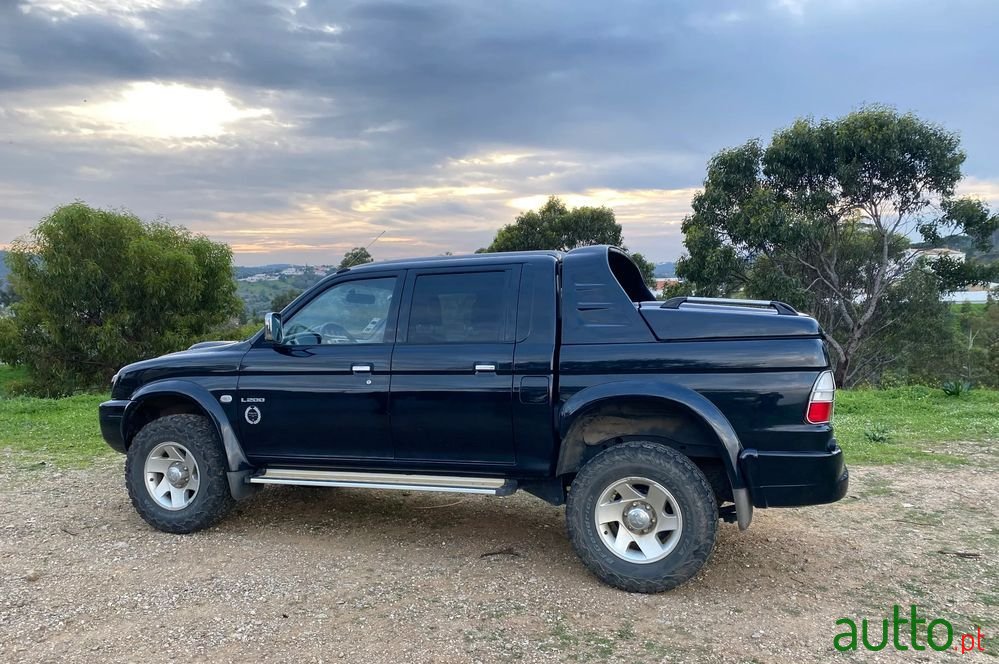 2005' Mitsubishi L200 photo #4