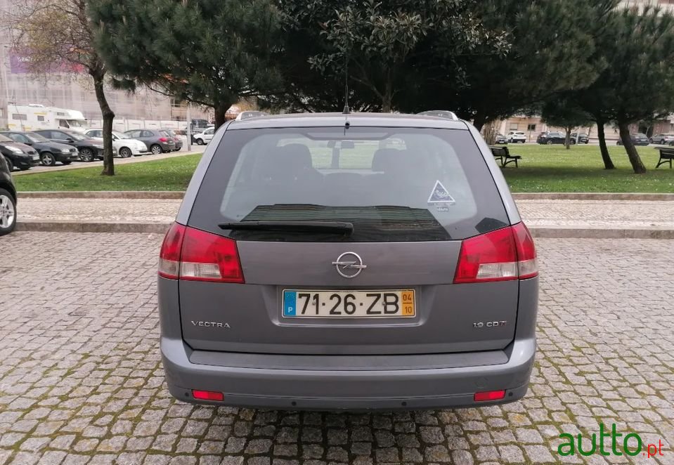 2004' Opel Vectra Caravan photo #3