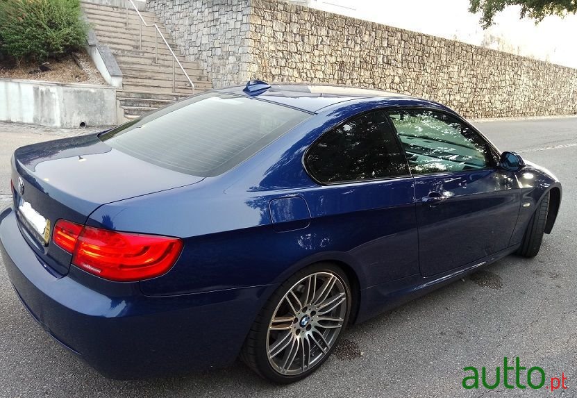 2008' BMW 320 photo #3