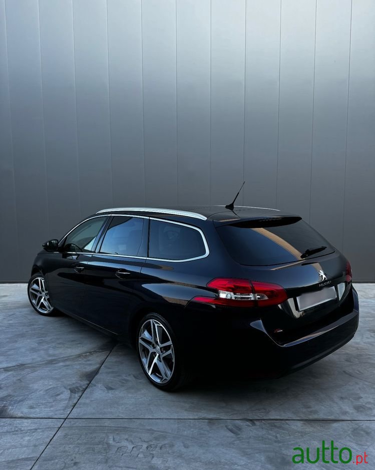 2014' Peugeot 308 1.6 Bluehdi Allure photo #3