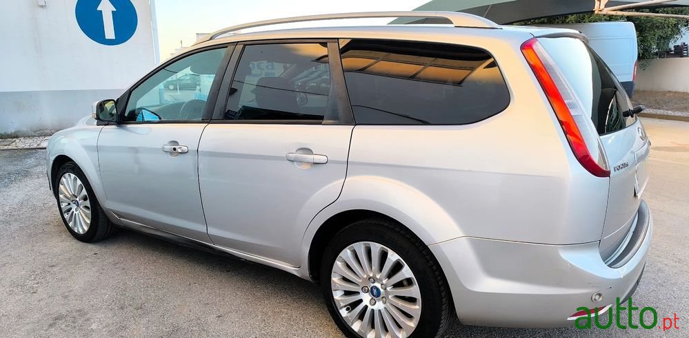 2011' Ford Focus Sw photo #4