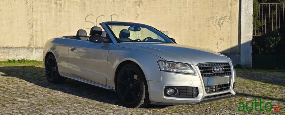 2011' Audi A5 2.0 Tfsi photo #2