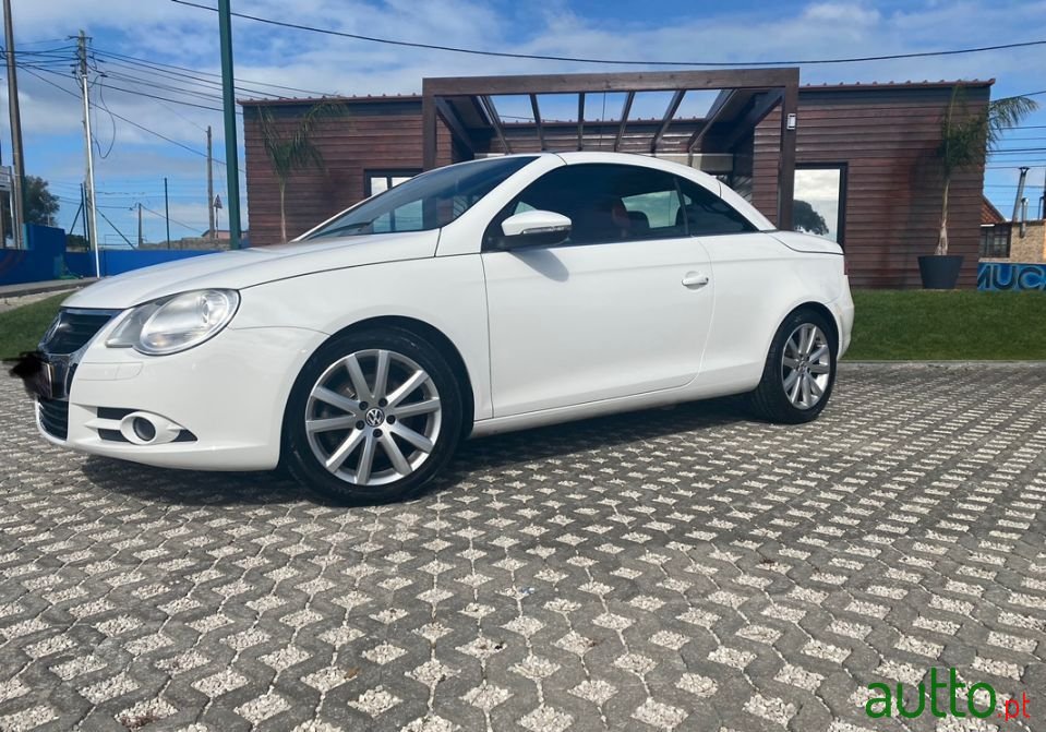 2009' Volkswagen Eos photo #1