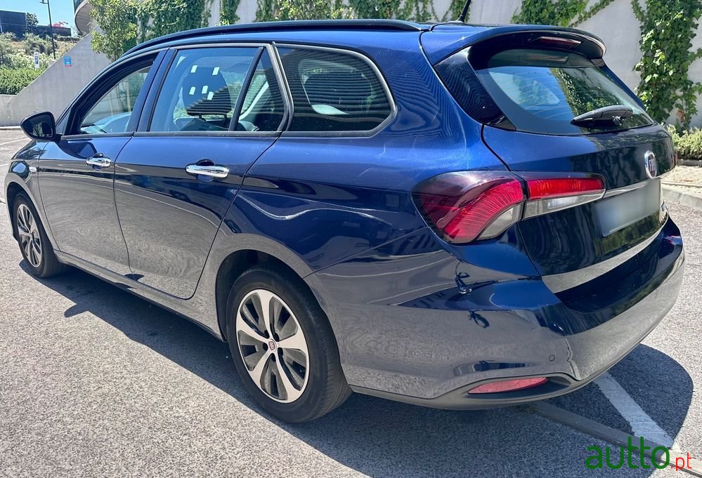 2018' Fiat Tipo Station Wagon photo #3
