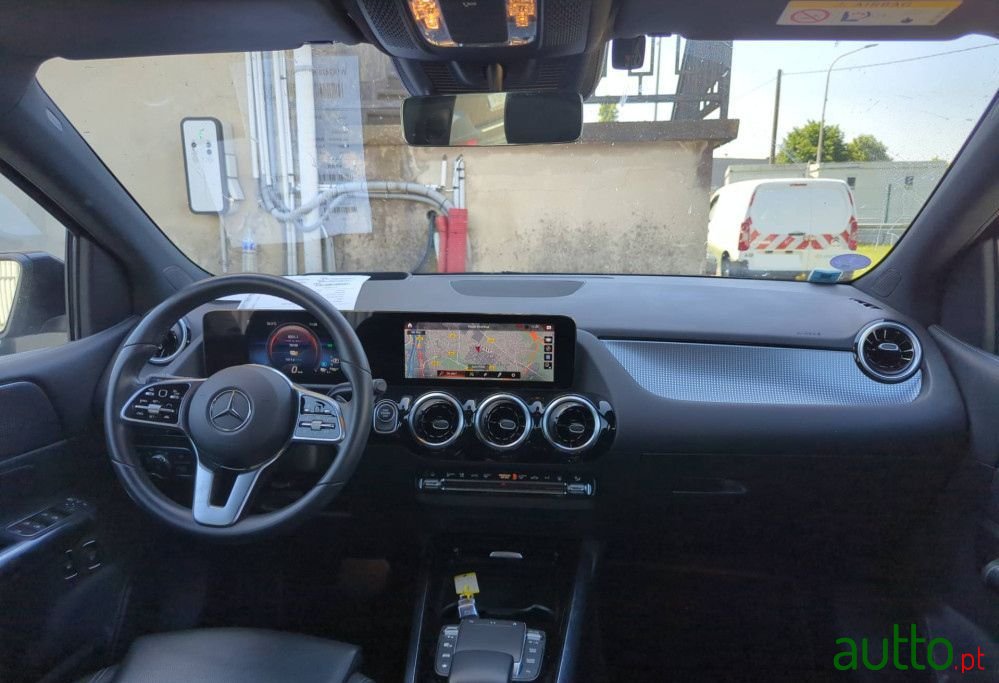 2022' Mercedes-Benz Classe B photo #3