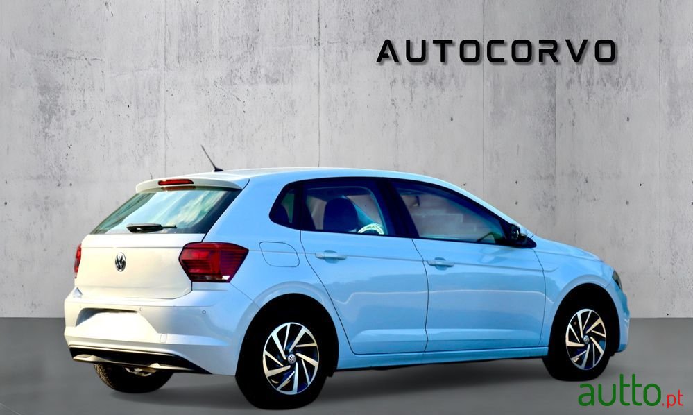 2019' Volkswagen Polo 1.0 Tsi Highline photo #3