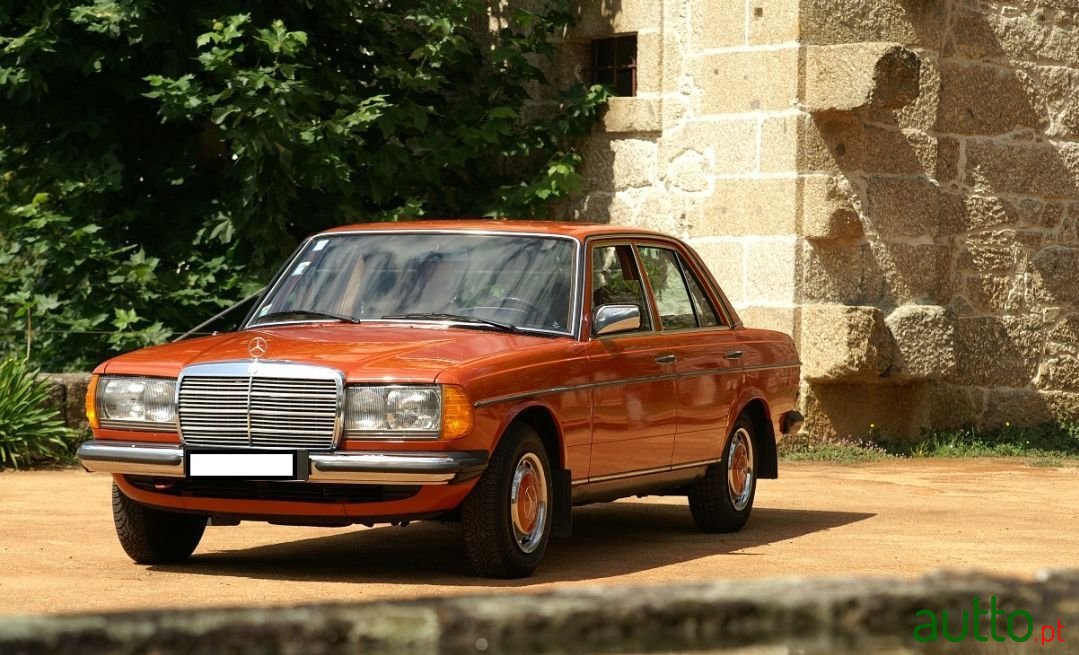 1982' Mercedes-Benz 300 photo #2