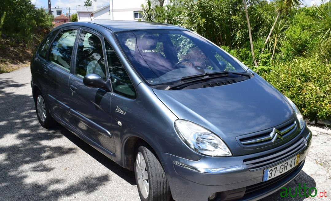 2008' Citroen Xsara Picasso photo #1