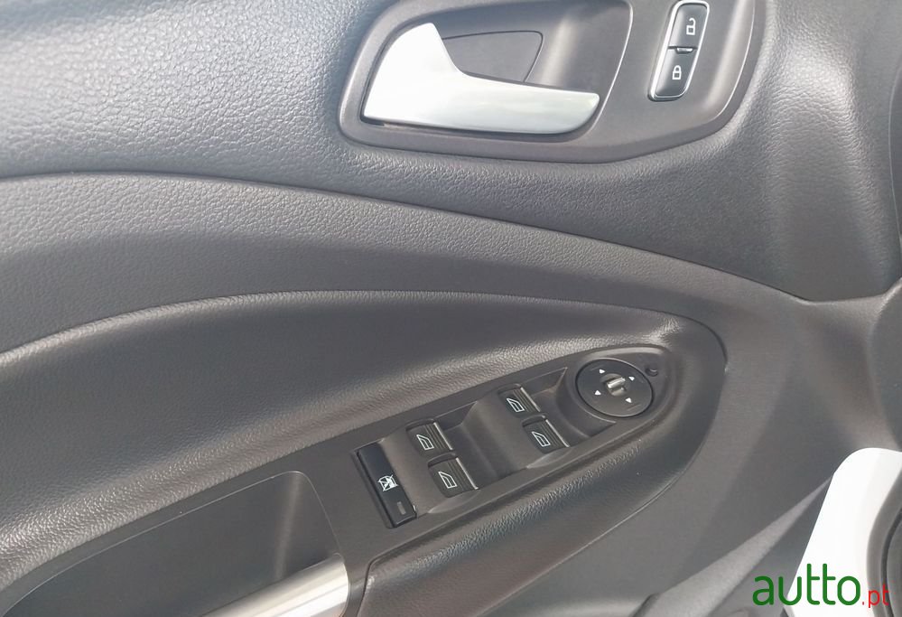 2013' Ford Kuga 2.0 Tdci Titanium photo #3