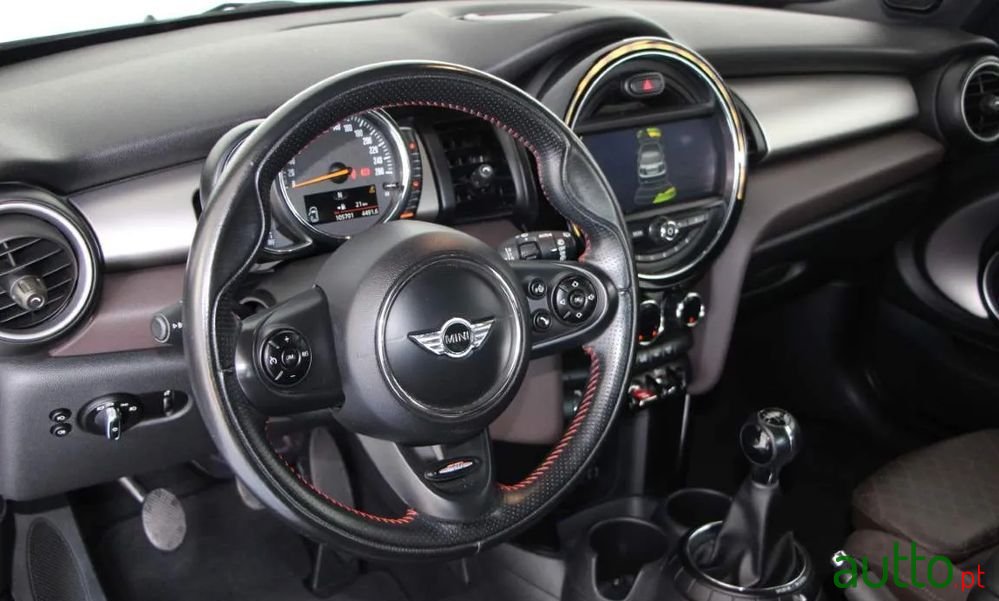 2014' MINI Cooper S photo #2