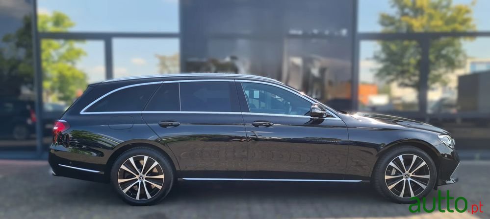 2022' Mercedes-Benz Classe E photo #6