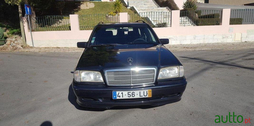 1998' Mercedes-Benz C-250 Td photo #1